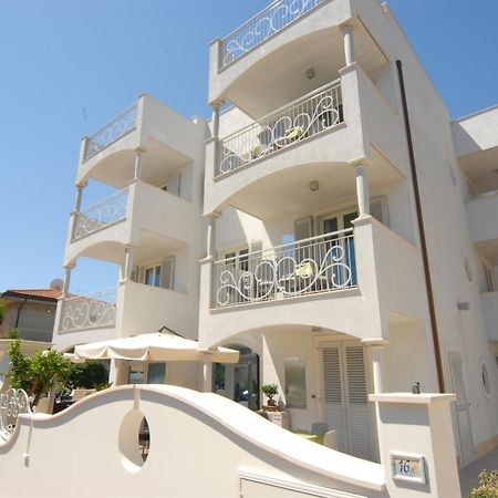 Residence Costa Smeralda Grottammare Esterno foto